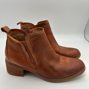 Kork-Ease Women’s Size 7M Brown Cognac Leather Chelsea Ankle Boots